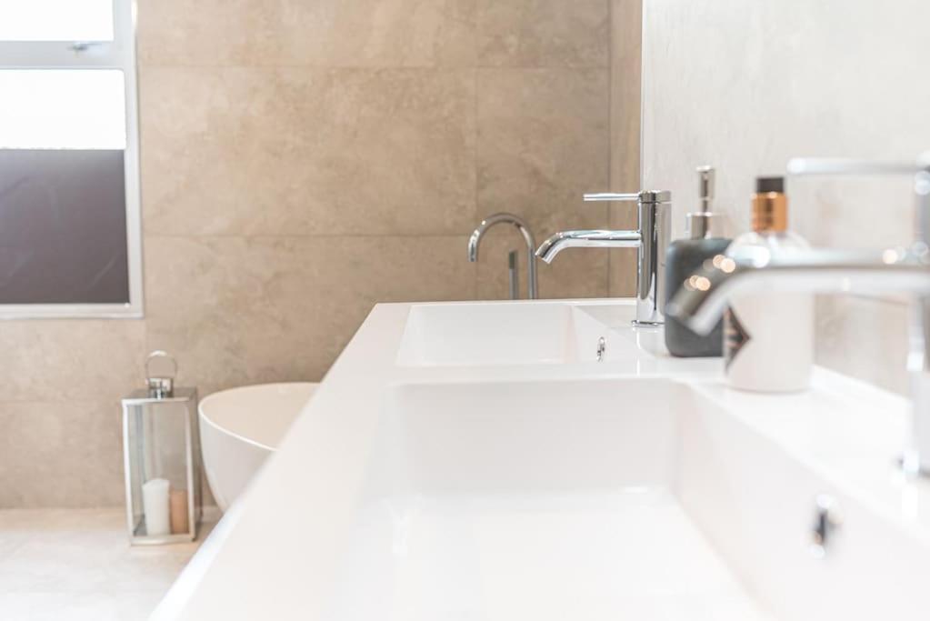 Luxury Townhouse In Workington Villa Екстериор снимка